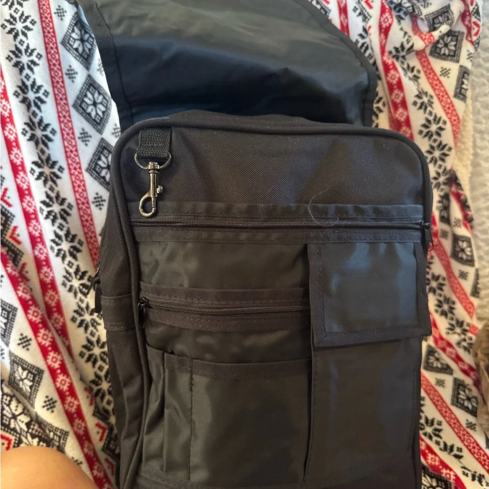 Travelon Charcoal Men's Travel Bag new many pockets